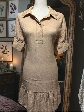 Audelia Puff Sleeve Leopard Jacquard Shift dress by Baum Und Pferdgarten M-L